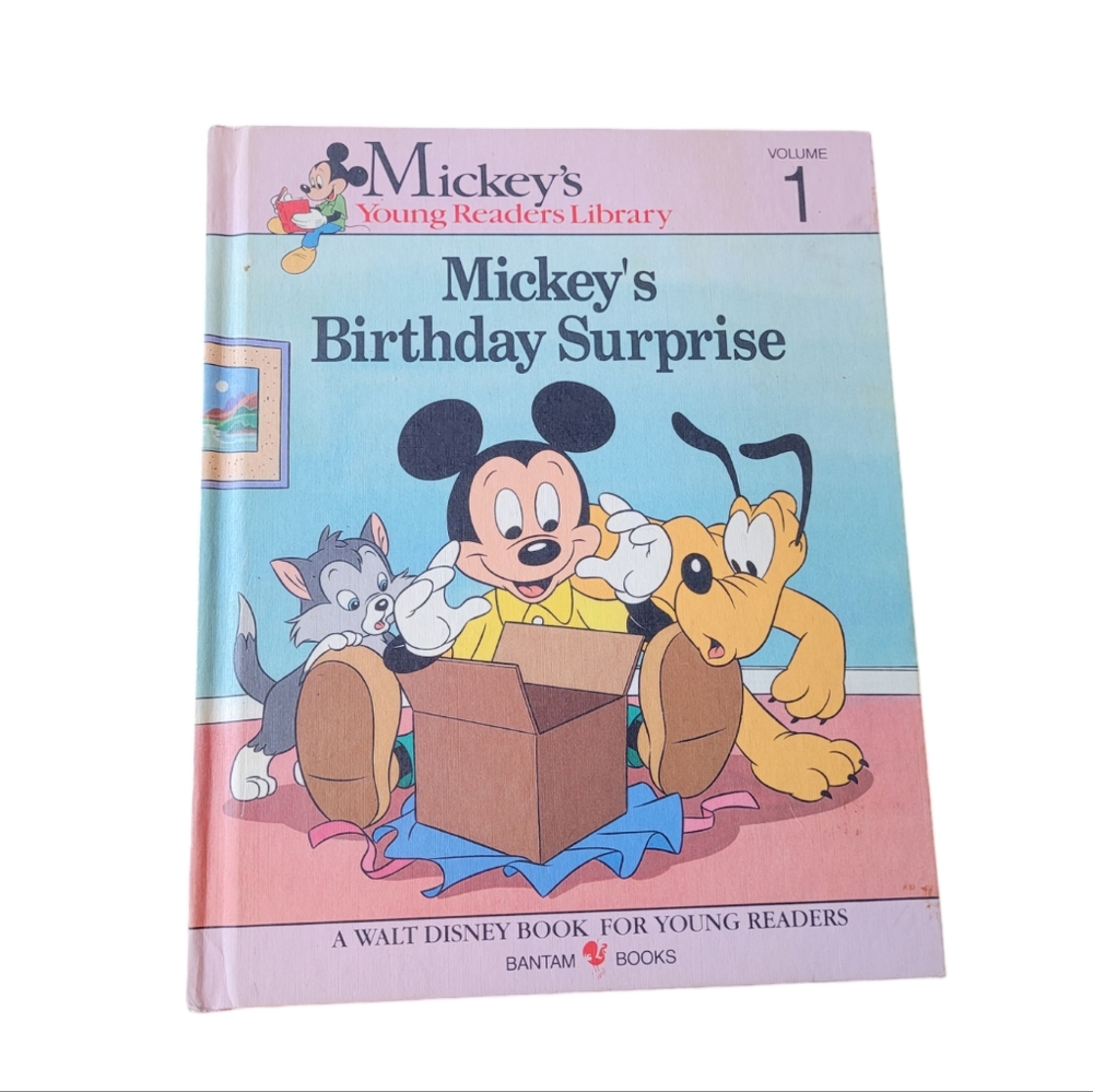 Mickey's Young Readers Library- Volume 1- Mickey's Birthday Suprise- 1990